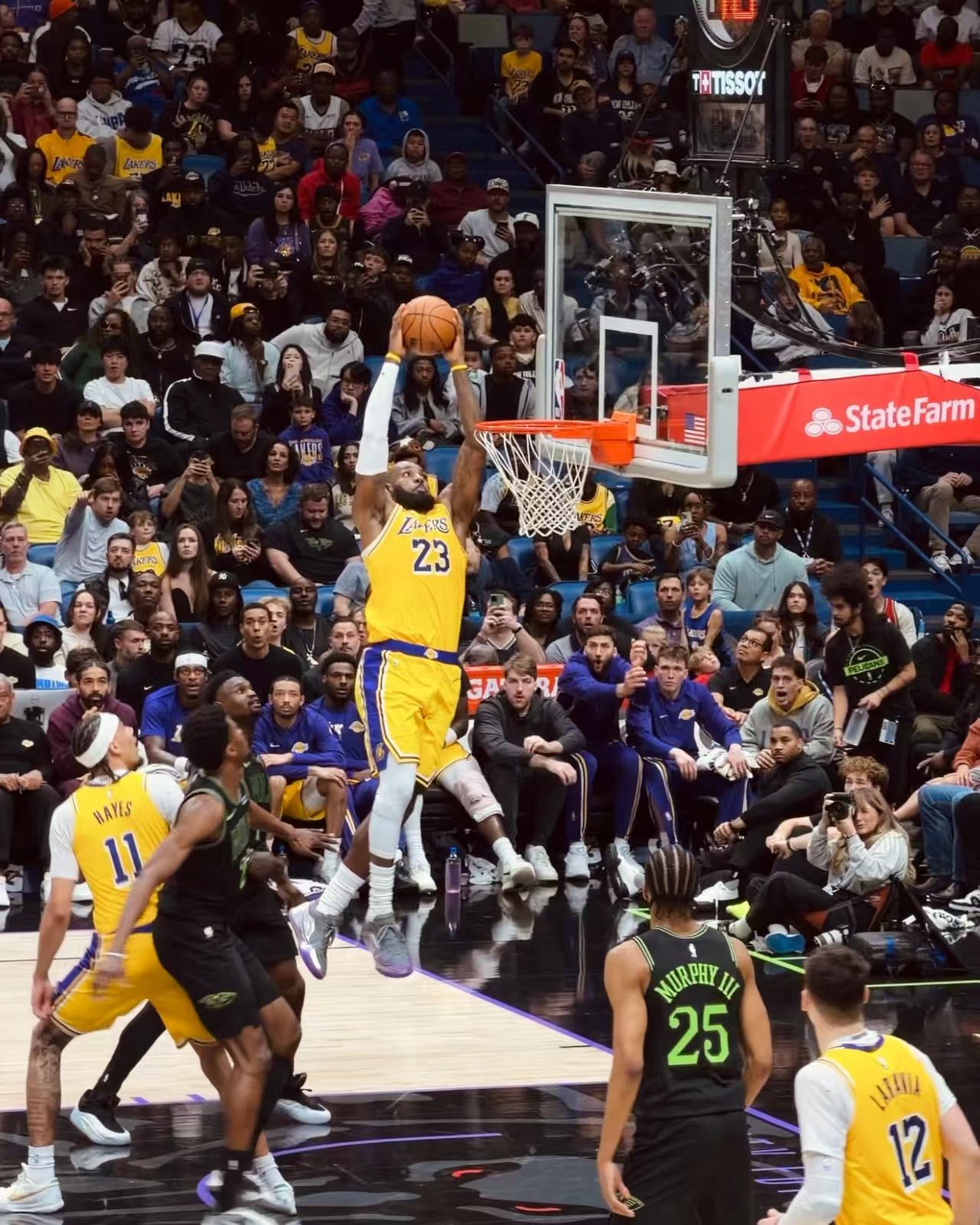 Legender dør aldrig: LeBron James' episke rejse med tre trøjer
